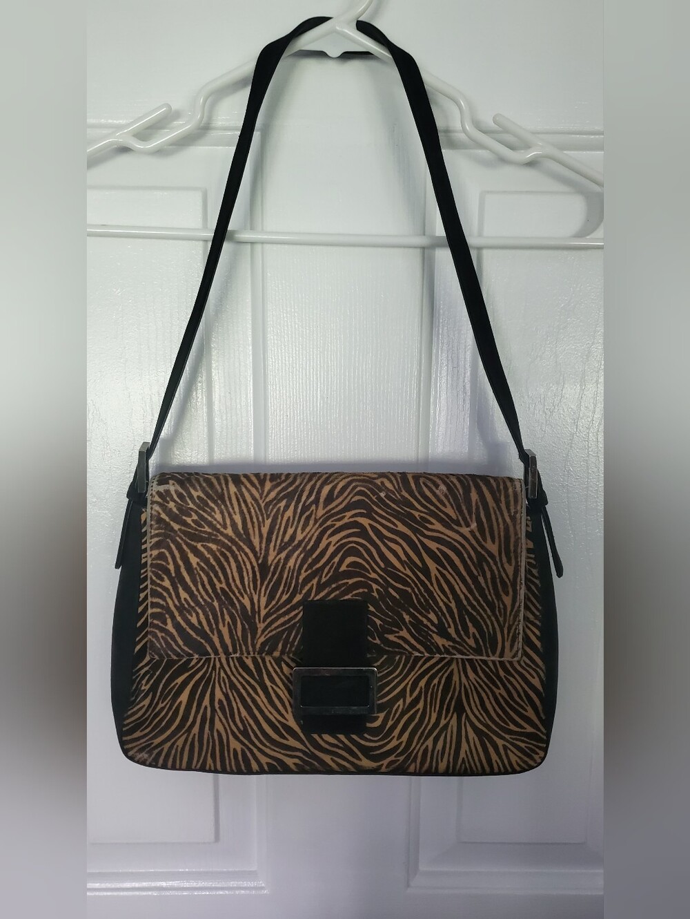 Stuart Weitzman Animal Print Shoulder Bag Magnetic Closure Vintage Made in Spain